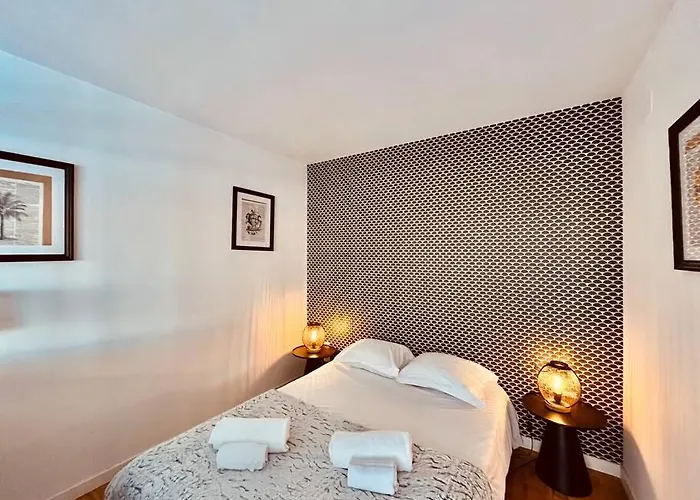 Apartment T2 Renove Proche Centre / Gare *